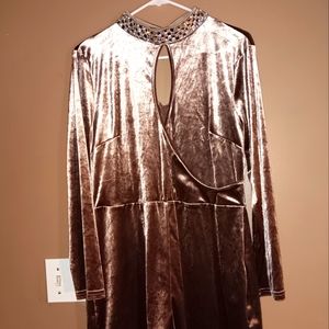 CHARLOTTE RUSSE  VELVET ROMPER  WITH STONE EMBELLISHED PRE-OWNED  LIKE NEW XL